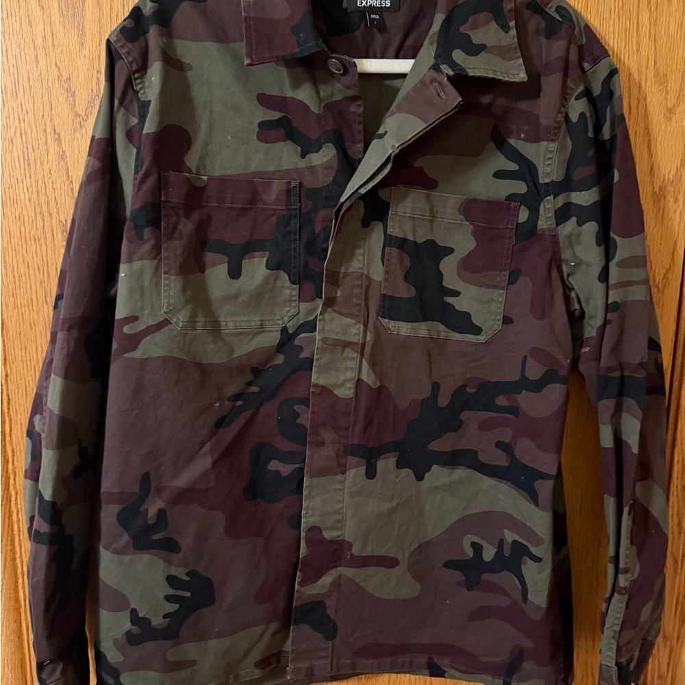 NWT New EXPRESS Mens Lg Button Up Shirt Camouflage Green Black Burgundy Long Slv